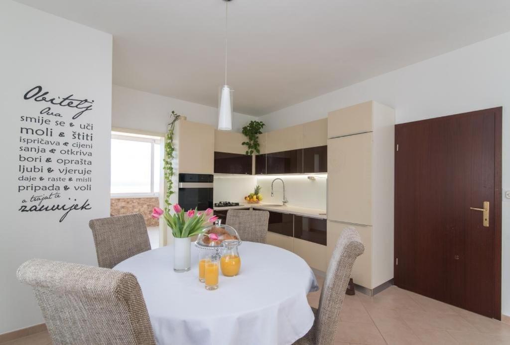 Apartment Marcela Сутиван Экстерьер фото